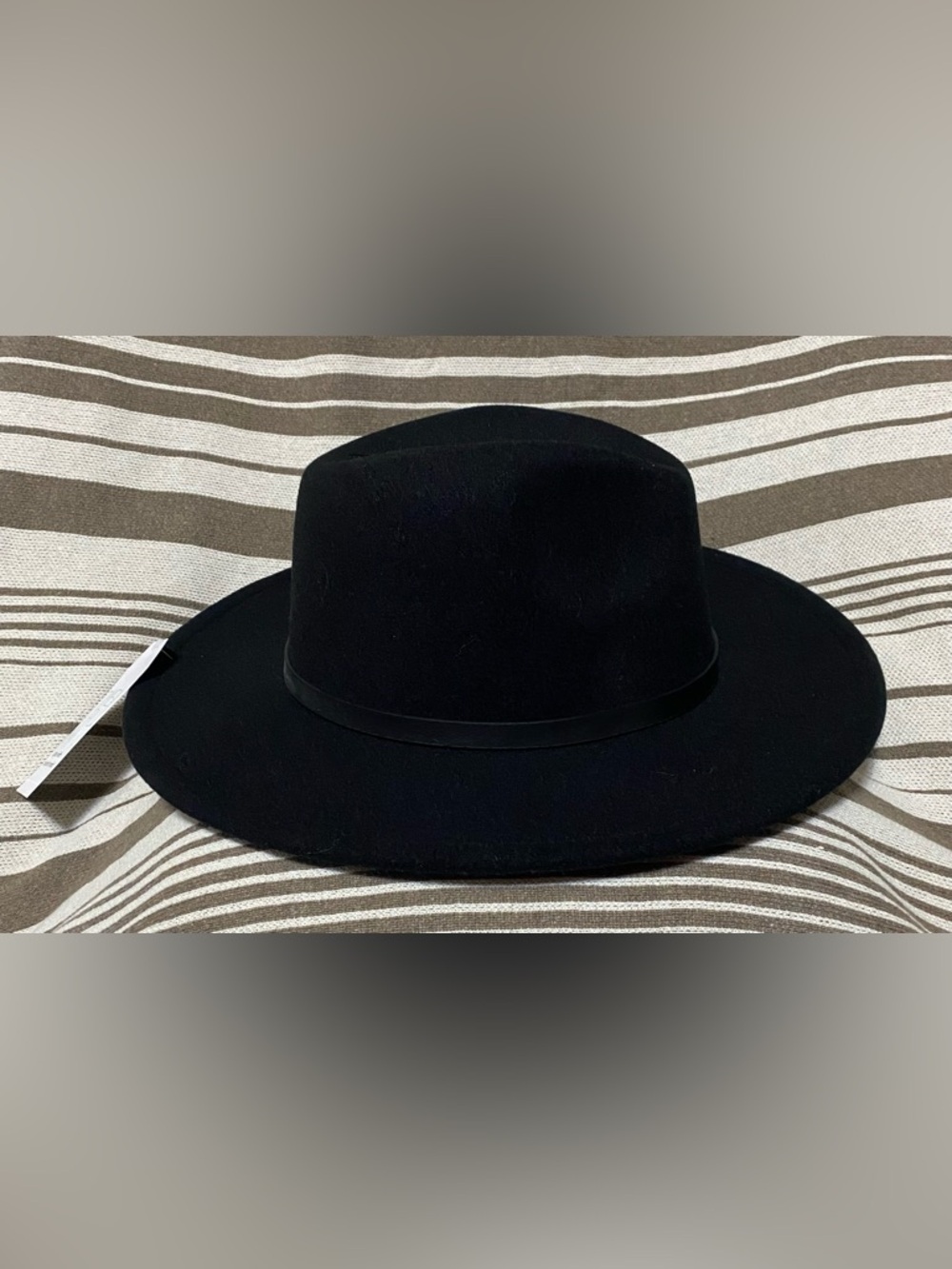 Black fedora with ring buckle accent - Picture 2 of 5